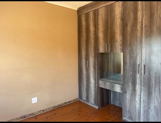 3 BEDROOM HOUSE FOR SALE IN BRENTHURST